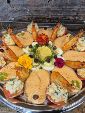 Plateau de darne saumon avec garniture